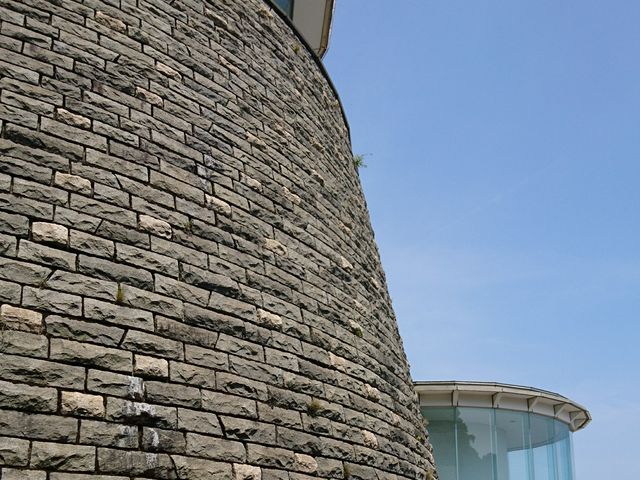 �ς��������̎{��_�������܃����w����