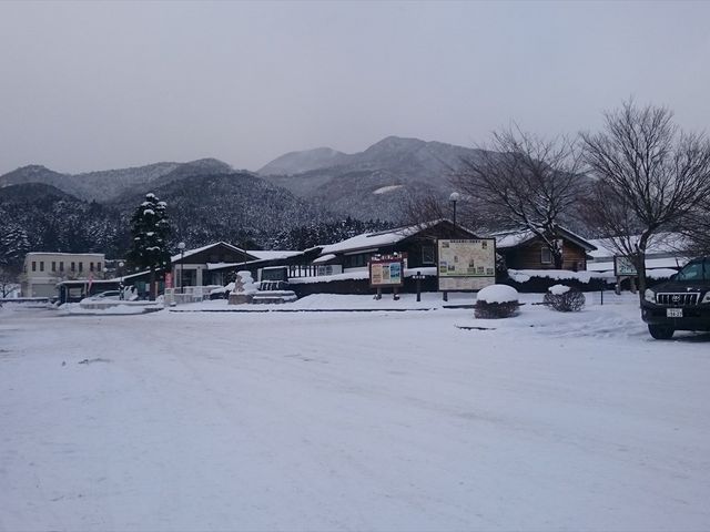 ���ԏ����̒�_���̉w ���̍������΂�