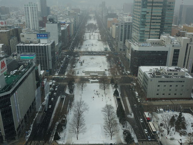 �e���r������̌i�F_�����ۂ�e���r��