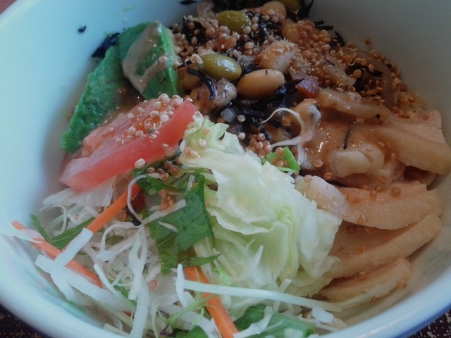 ͂˂݂̃fj[YcX̓eʐ^2