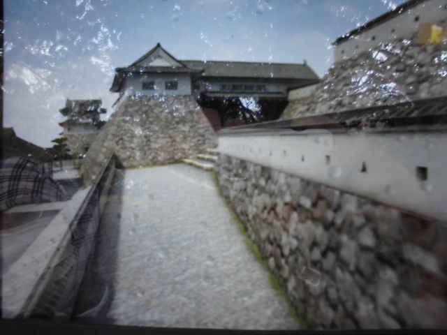 左の三の丸から本丸大手門方面のバーチャル映像_名護屋城跡