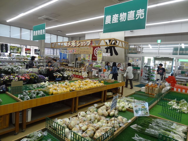 �Y���̔��̃R�[�i�[_�����s�e�̔_��