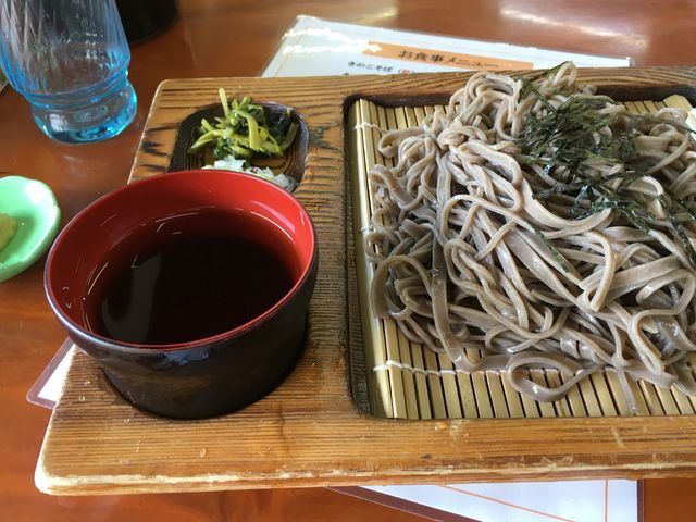 冷しざるそば700円です。安いのにちゃんとしたそばで美味しく頂きました_小赤沢温泉楽養館
