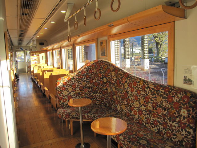 �ԓ��@�\�t�@�ƃe�[�u��_���ܐ�S��