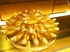 kellyNEWYORK PERFECT CHEESEւ̓eʐ^1