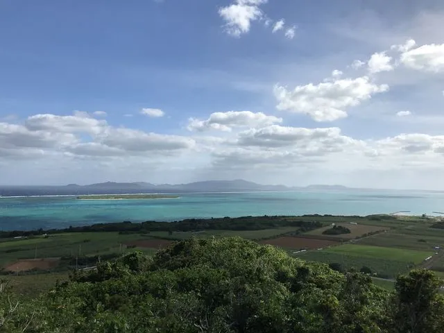 小浜島の大岳展望台から望む八重山の島々の絶景