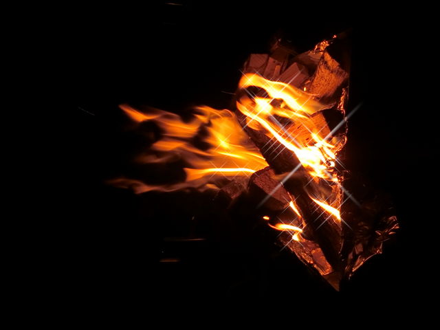 �L�����v�t�@�C���[�̉΂����߂Ă���ƁA���̂��f���ɂȂ��̂͂ǂ����ĂȂ񂾂낤�c_�z�E���[�E�b�Y�v�����L�����v��