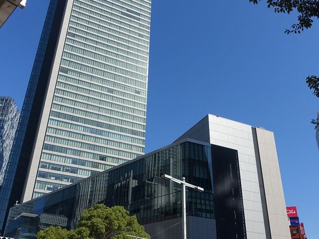 ���X�g���������������Ă��܂�_�~�b�h�����h�X�N�G�A