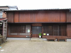 1962̏O܂Â𗬊قւ̓eʐ^1