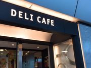 ܂deli cafeifJtFj̓eʐ^1