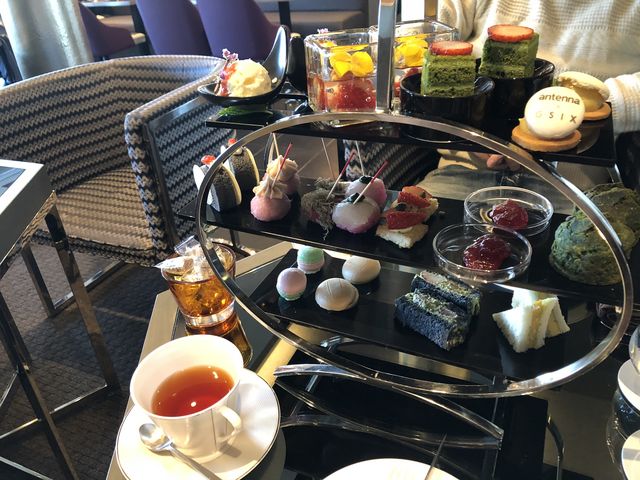 �O�����J�t�F��䕂̃A�t�^�k�[���e�B�[_GINZA SIX