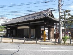 ���݂�������̏o���a�����ِՂւ̓��e�ʐ^1