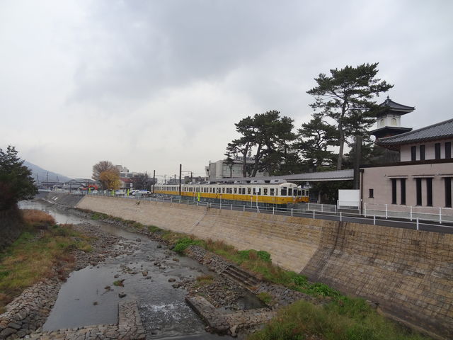 wɂ̉ɂ͐삪Ă܂_ՓdՕw