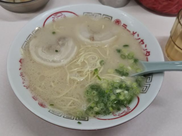 ڂ̓؍[łAłB_ۍK[Z^[ R{X