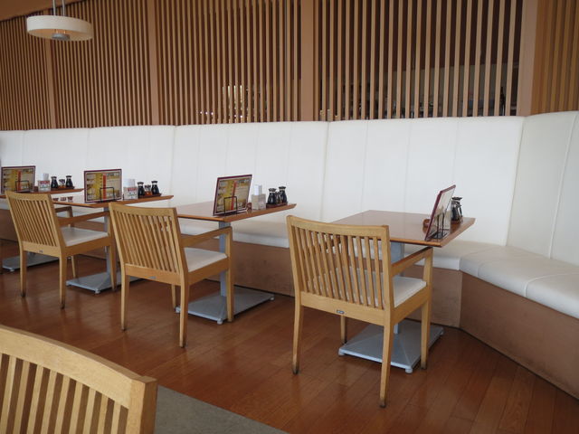 �X���@�e�[�u����_���������@�܂�͐H�� ��񂭂��X