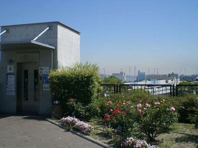 w̃Gx[^[͂ƂĂ֗B_AJR