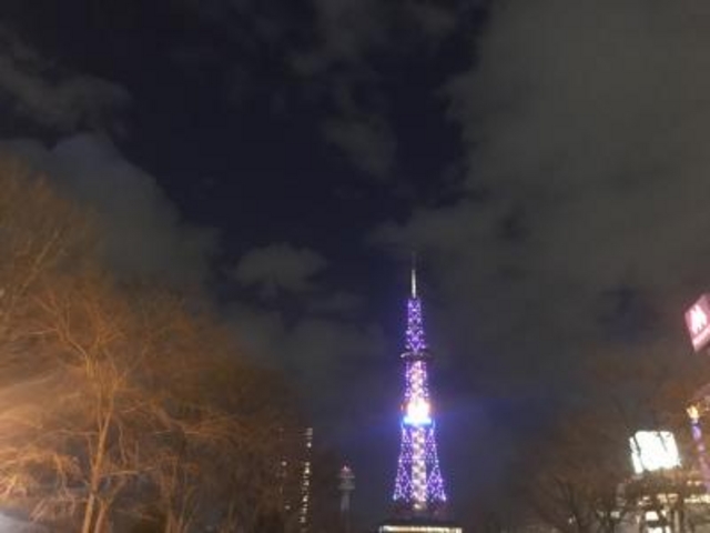 ���ɉf���܂��B_�����ۂ�e���r��