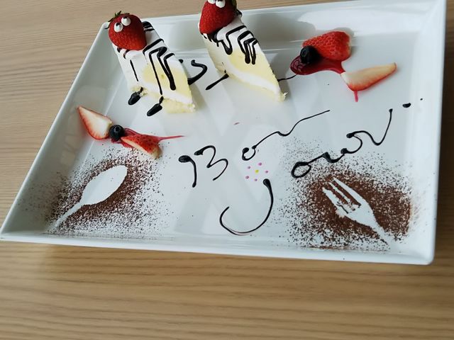 ���A�`�[�Y�P�[�L_�O���[���p�[�N�z�e������