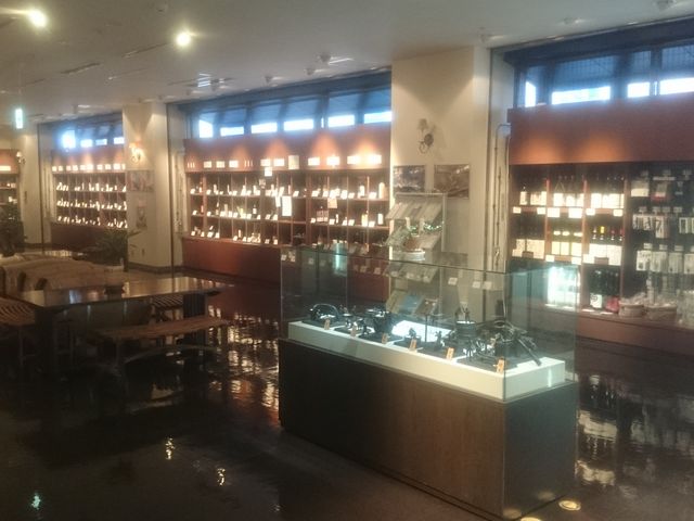 ���C���R�[�i�[���[��_�����Ă炷�i�R�����n��Y�ƃZ���^�[�j