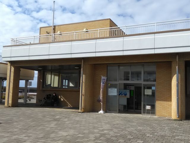 肻Ȃ̔`ό𗬃Z^[u[Cv̓eʐ^1