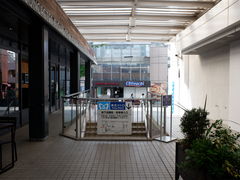 �g�����\����̓������g������J���Z�{�؉w�ւ̓��e�ʐ^1