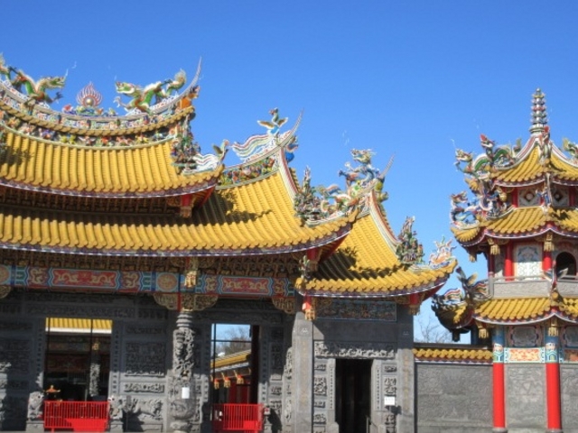 ��_�ܐ瓪�̗������鐹�V�{