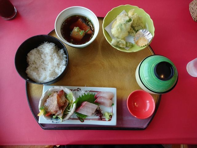 ランチのカンパチ刺身定食_国民宿舎レインボー桜島