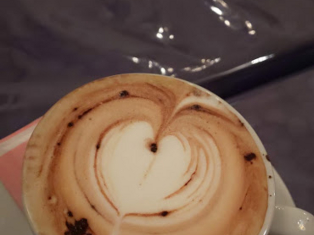 hNEEECB̂Y܂( ;L`)_sbcFA G gbgA `F{