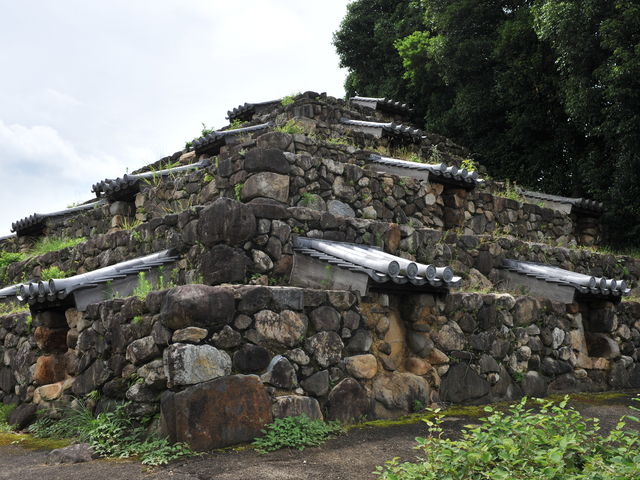 ���̕s�v�c�Ȍ`�͂����ƒ��ڂ��W�߂Ă���_����