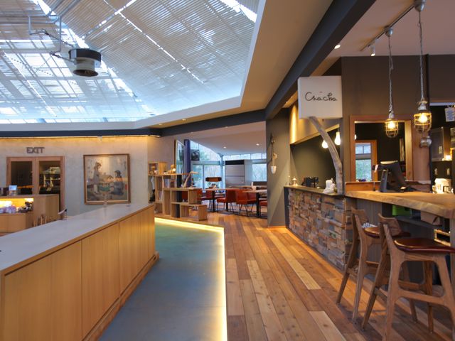 �J�t�F_�����h�[���n�E�X���p��