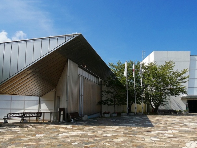 ���Ɍ��E�W�H���E�k�W�k�ЋL�O����_�k�W�k�ЋL�O�����@�쓇�f�w�ۑ���