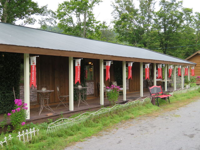 O_ Cafe Aivalley (t)