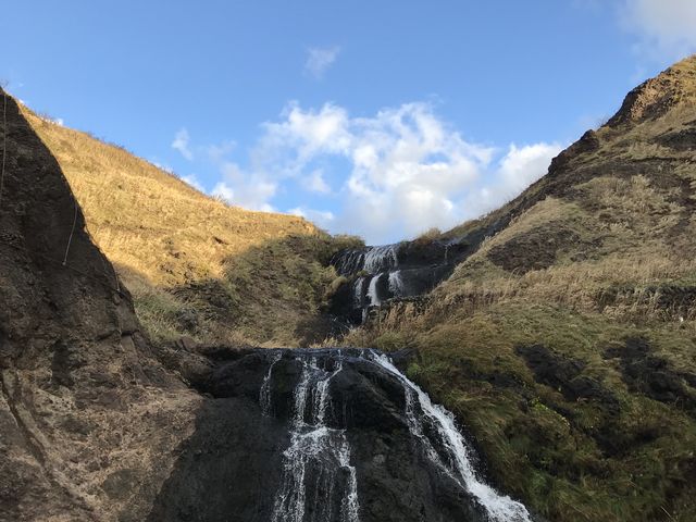 �g�t�Ɉ͂܂�Đ������󂯂��_����