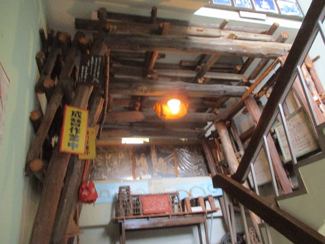 �K�i�̗x���𗘗p�����B���̎x���̓W��_�{��s�ΒY�L�O��