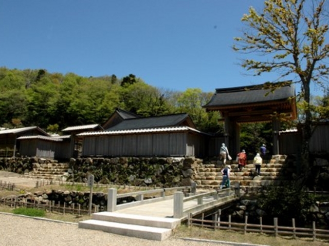 ����14�N�ɕ�����������܂���_�Γ��R