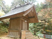 �g�V���[����̎O�ΎЂ̓��e�ʐ^1