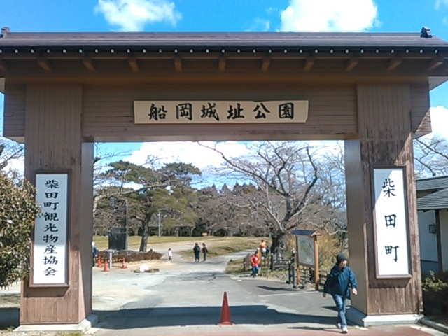 �D���隬����