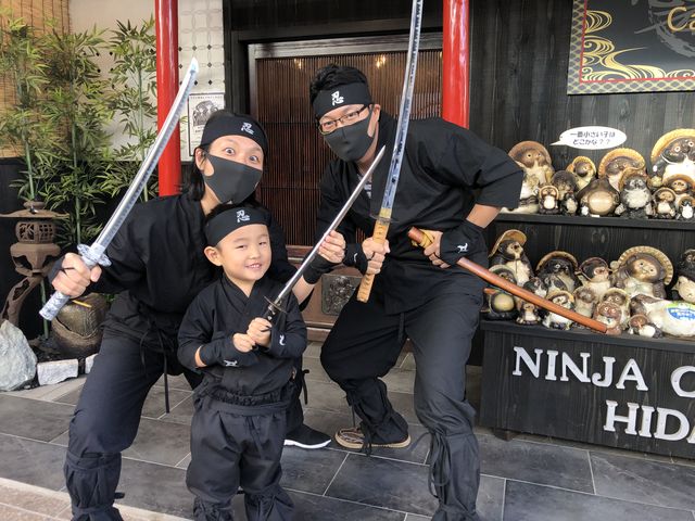 �Ƒ��S���ŏ�_�E�ґ̌��J�t�F���R