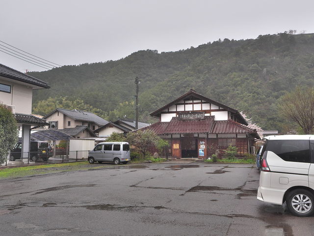 sklfh̒Øa썡̊ق̓eʐ^1