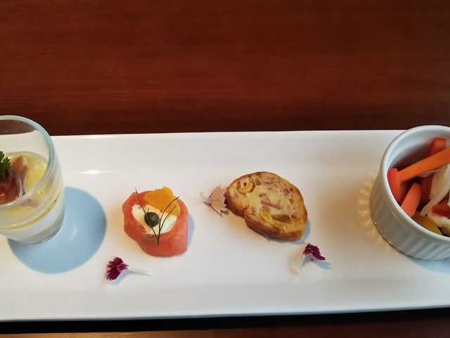 �O��_�X�J�C���E���W���_�C�j���O�@�A�[�e�B�X�g �J�t�F