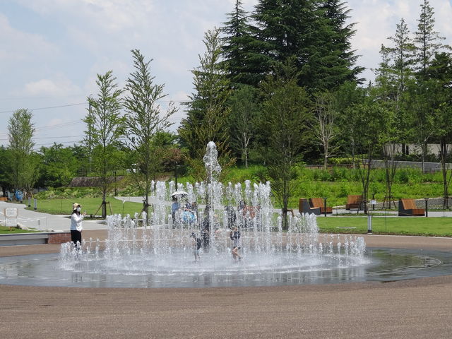 �����̒��ŁA�C�����悳����
_��R�����i���쌧����s�j