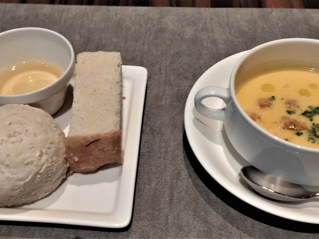 �␻�X�[�v�ƃ������I�C���t���̃p��_�a�J���}REI�z�e��