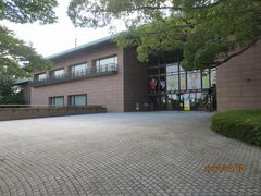 �j�C�`��������̈�錧�ߑ���p�قւ̓��e�ʐ^1