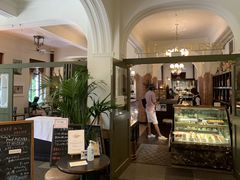 X^[CAFE@de@la@PRESSEւ̓eʐ^1