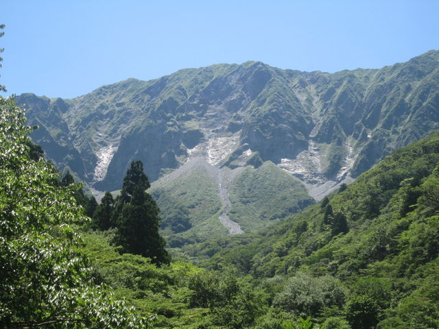 �������i��_�΂̉͌�