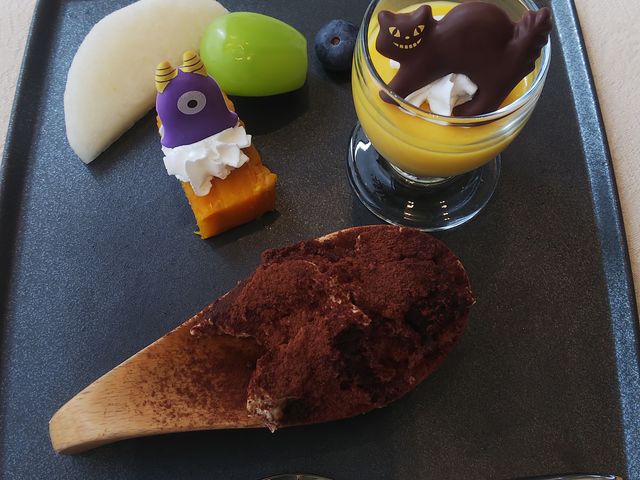 �f�U�[�g���S���őI�񂾃X�C�[�c_�z�e�������g�������@���X�g�����@�T���~�P�[��