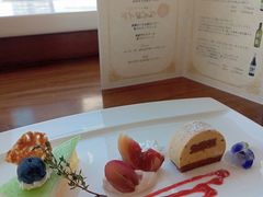 JG̉lؒVgze@DININGBAR@BAYSIDEւ̓eʐ^3