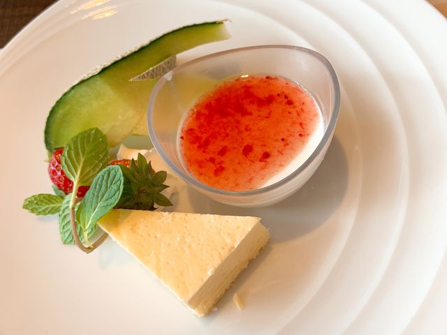 �f�U�[�g_�H�ۃO�����h�z�e��