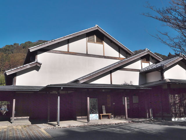 sklfh̎R𗬂̋Ԃق̓eʐ^1