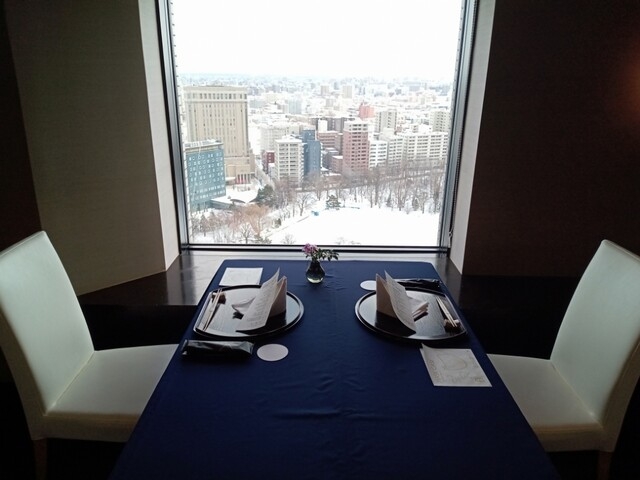 �i�ς̂���������_�v���~�A�z�e���@���������@�D�y